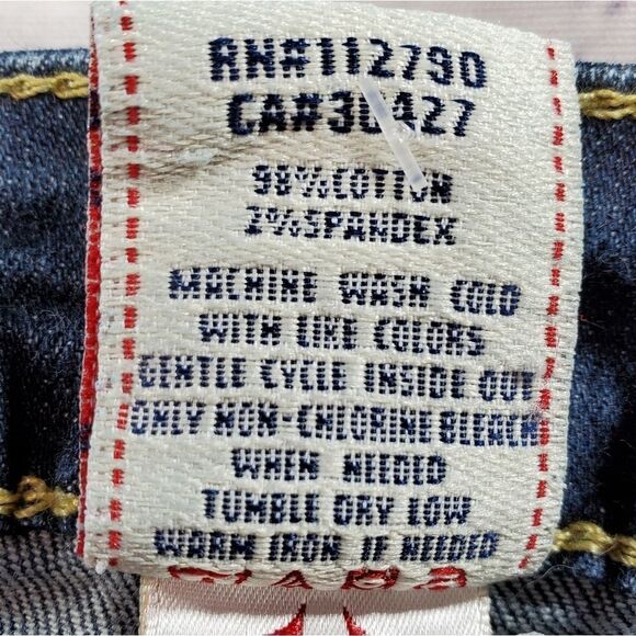 🔹️True Religion Dark w/Sequined Back Pockets Size 2/26 - Picture 9 of 9